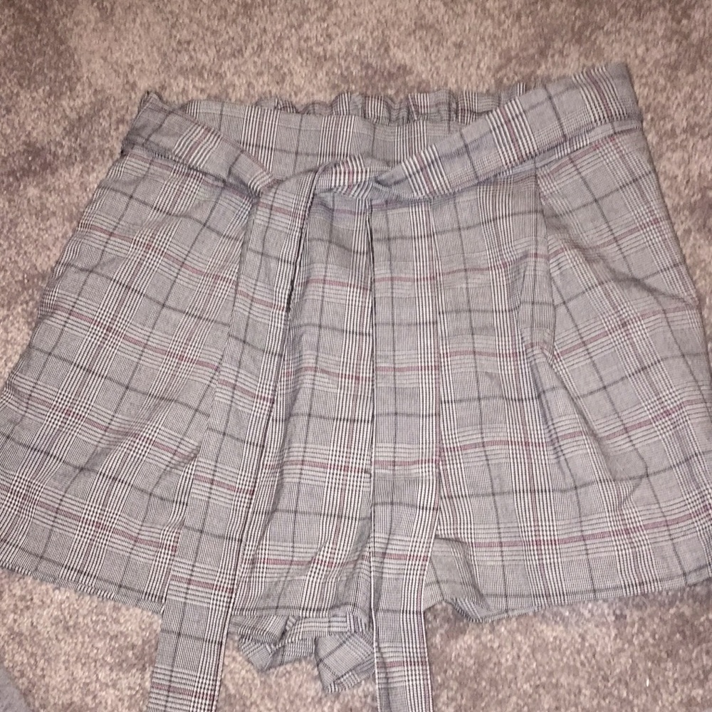 plaid H&M paperbag shorts